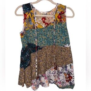 Easel floral flowy tank top size small